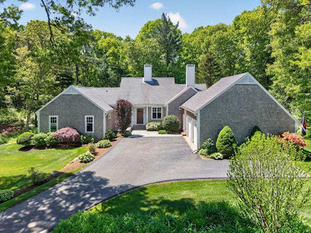 House for sale in Barnstable