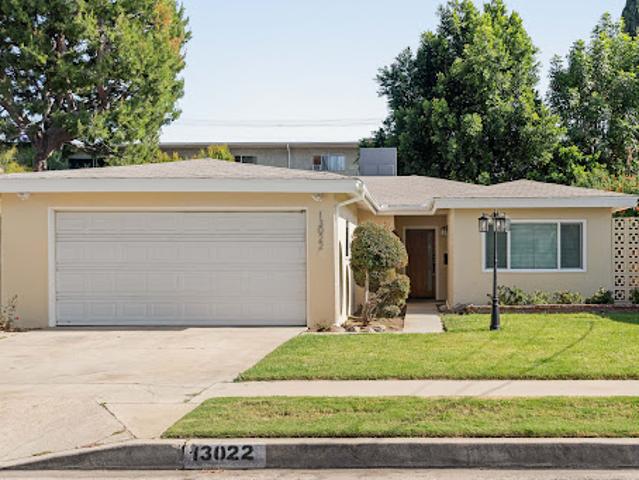 House for sale in Canoga Park, California