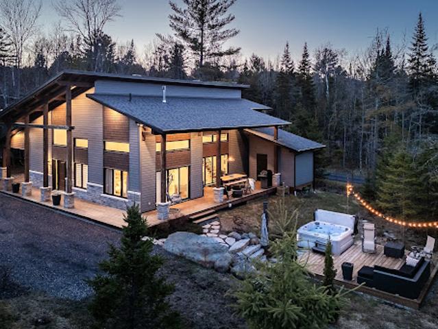 House for sale in Memphrémagog, Quebec