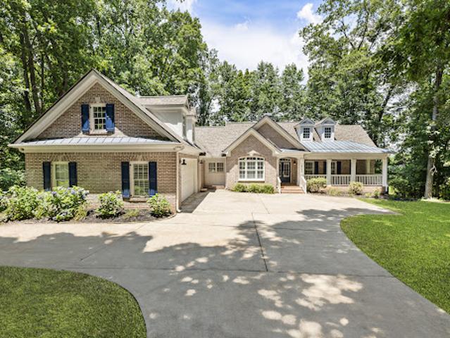 House for sale in Alpharetta