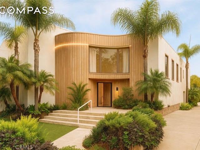 House for sale in Corona Del Mar, California