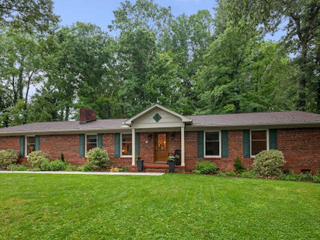 House for sale in Hendersonville, North Carolina