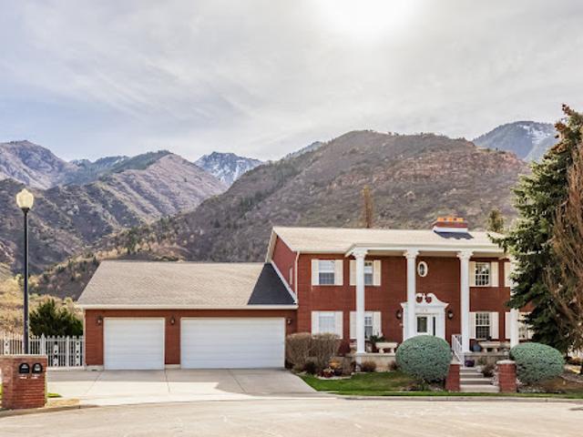 House for sale in Sandy, Utah