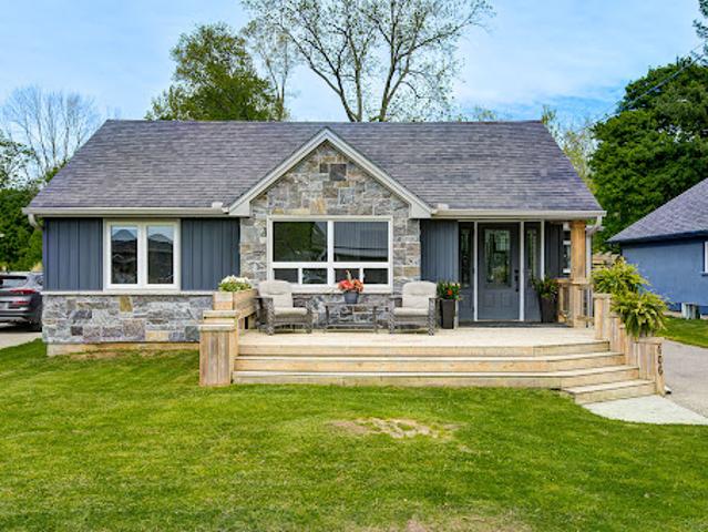 House for sale in Ontario