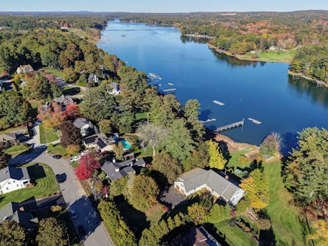 House for sale in Dover, Strafford County