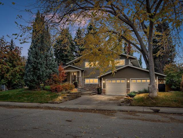 House for sale in Calgary, Northwest