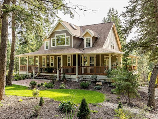 House for sale in Lumby, British Columbia