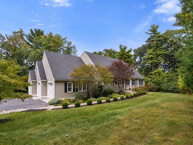 House for sale in Walpole, Norfolk County