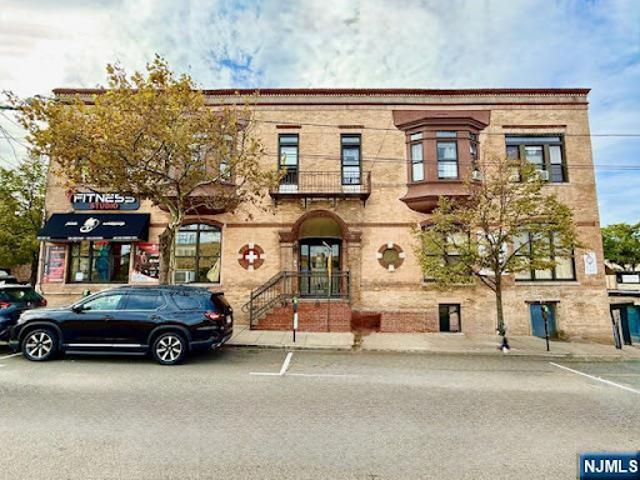 House for sale in Hudson, New Jersey