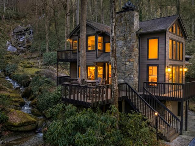 House for sale in Highlands, North Carolina