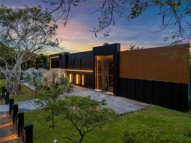 House for sale in Pinecrest, Florida