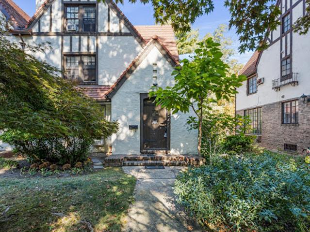 House for sale in Queens, Arverne
