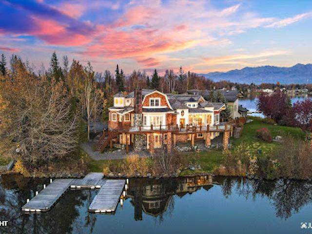 House for sale in Alaska