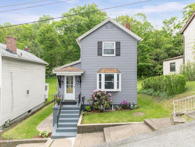 House for sale in Carnegie