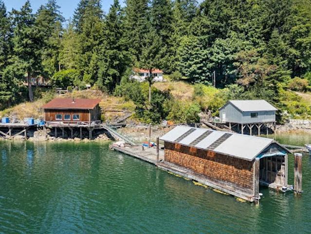 House for sale in Madeira Park, British Columbia
