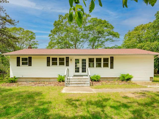 House for sale in East Hampton