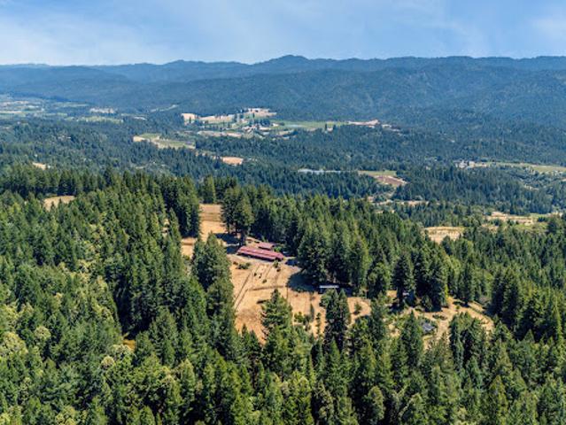 House for sale in Philo, California