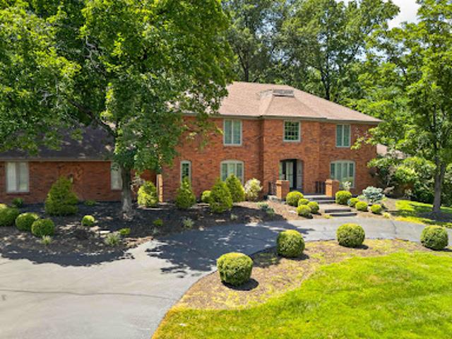 House for sale in Creve Coeur, Missouri