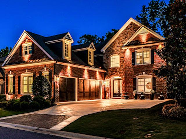 House for sale in Roswell