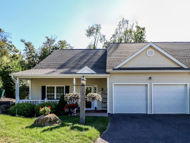 House for sale in Oxford, Connecticut