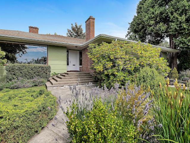 House for sale in Victoria, British Columbia