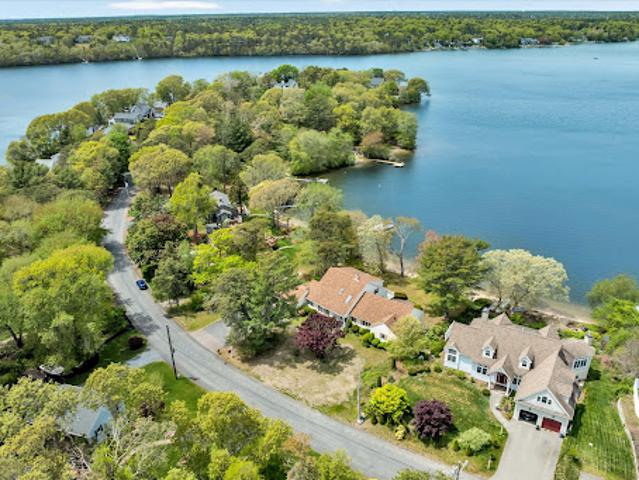House for sale in Manomet, Massachusetts