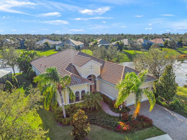 House for sale in Lakewood Ranch, Florida