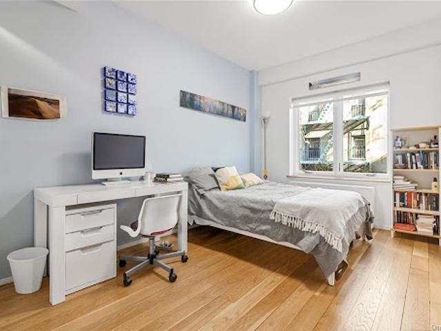 House for sale in New York, Arverne