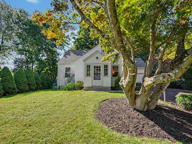 House for sale in Trumbull, Connecticut