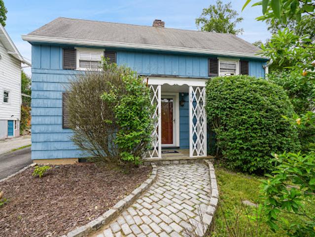 House for sale in Peekskill