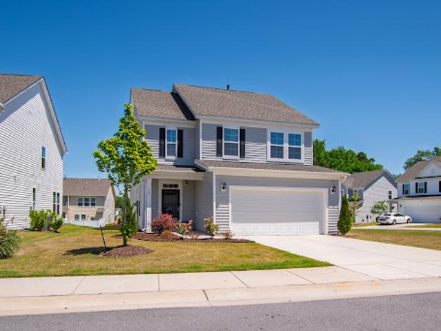 House for sale in Clayton