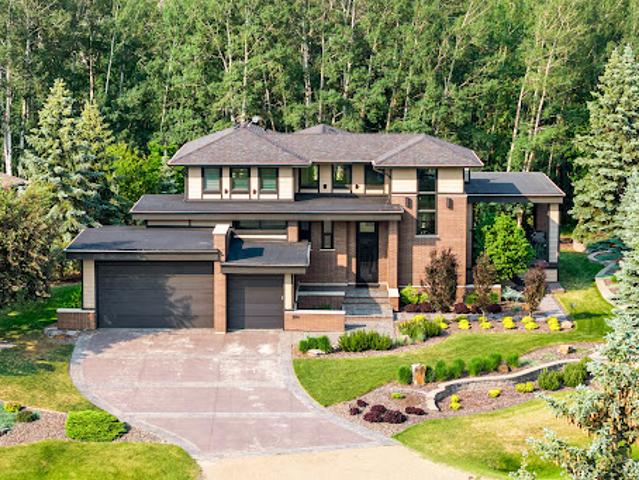 House for sale in Spruce Grove House for sale in Spruce Grove