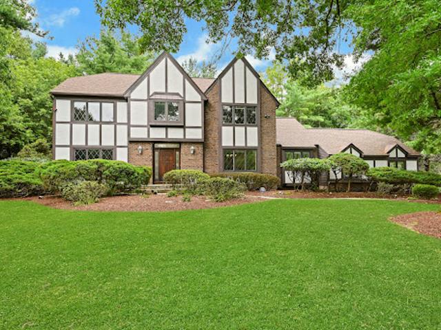 House for sale in Upper Saddle River, Bergen County