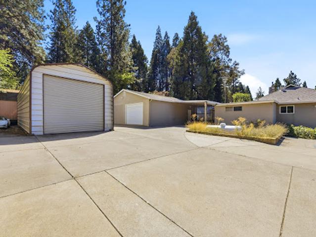 House for sale in Camino, California