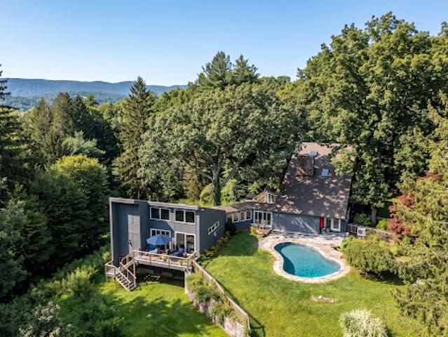 House for sale in Gaylordsville, Connecticut