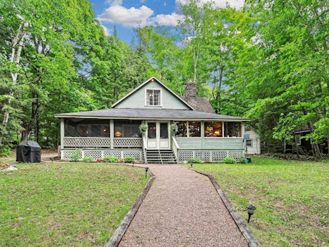 House for sale in Lake Of Bays House for sale in Lake Of Bays