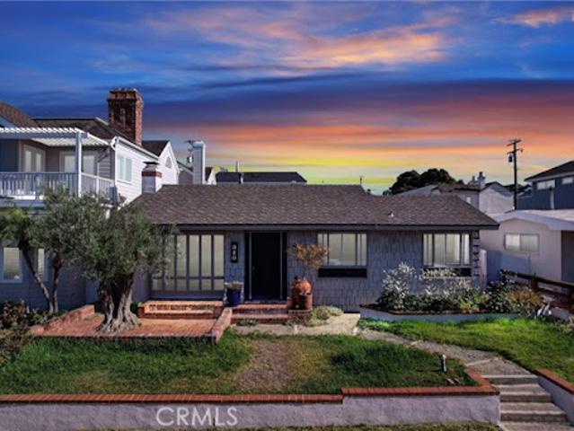 House for sale in Corona Del Mar, California