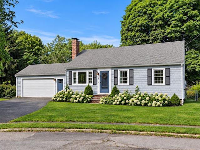 House for sale in Beverly, Essex County