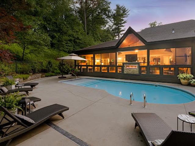 House for sale in Hendersonville