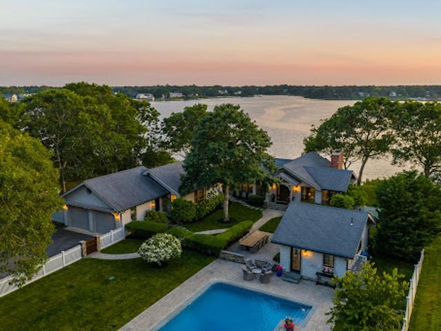 House for sale in South Dennis
