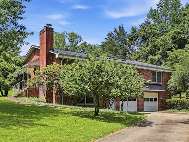 House for sale in Pittsburg, Pennsylvania