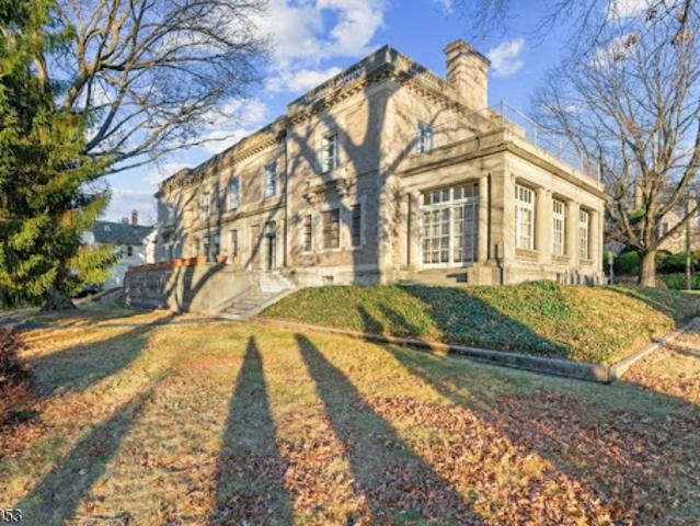 House for sale in Newark, New Jersey