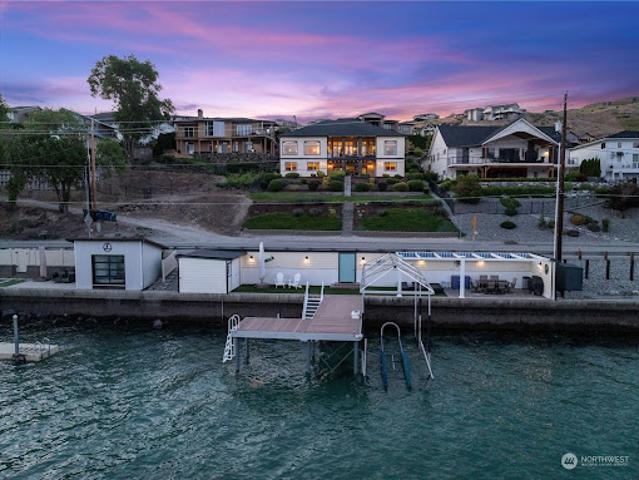 House for sale in Chelan, Washington
