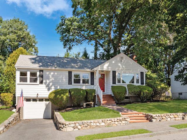 House for sale in Wakefield, Middlesex County