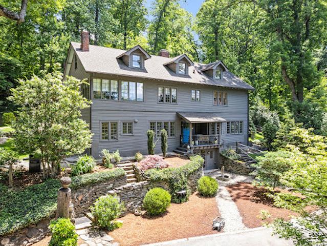 House for sale in Tryon