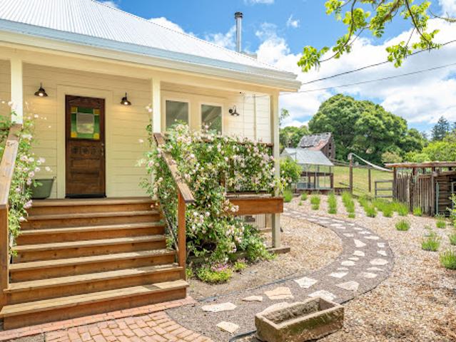 House for sale in Philo, California