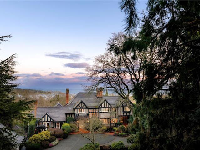 House for sale in Oak Bay, British Columbia
