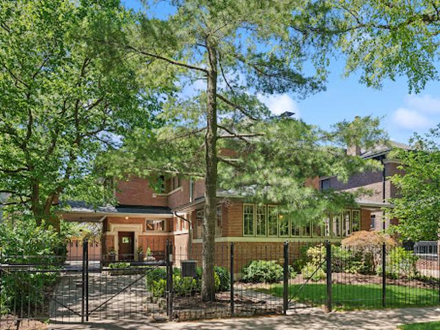 House for sale in Chicago, Cook County