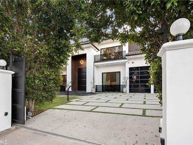 House for sale in Tarzana, California