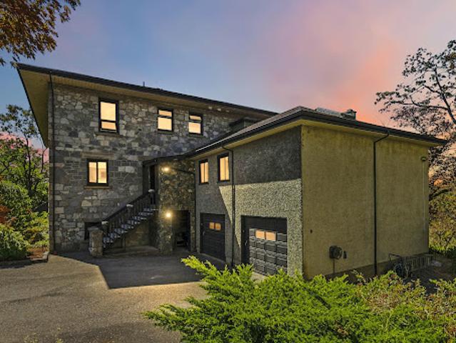 House for sale in Saanich, British Columbia